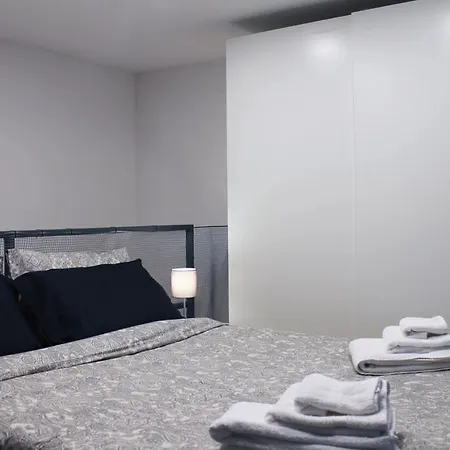 Yr - Studi Apartamento Milão