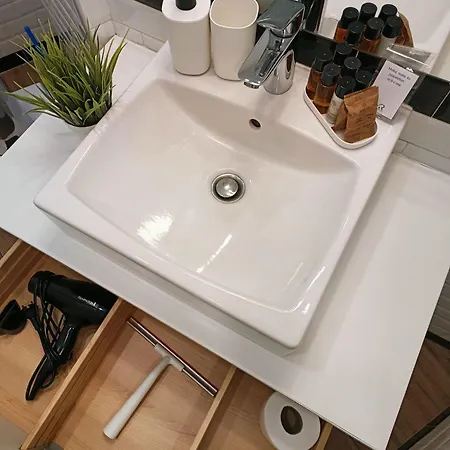 Yr - Studi Apartamento *